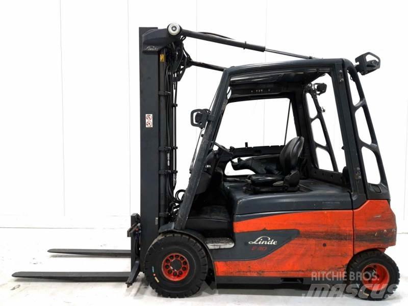 Linde E30L-01 Akumulátorové vozíky