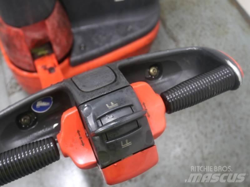 Linde L10 379 Ruční paletové vozíky