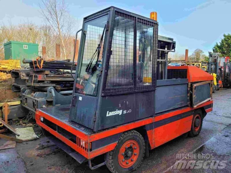 Linde S30 Vysokozdvižný vozík s bočním ložením