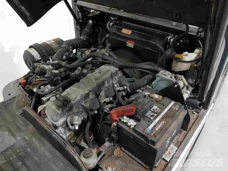 Nissan P1D1A18LQ LPG vozíky