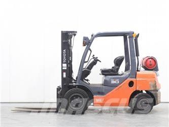 Toyota 02-8FGF30 LPG vozíky