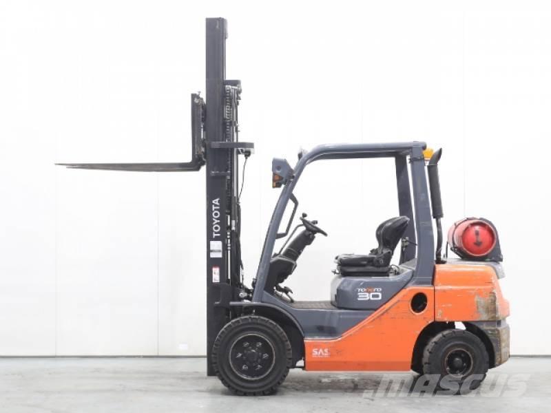 Toyota 02-8FGF30 LPG vozíky