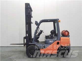 Toyota 8FGF30 LPG vozíky