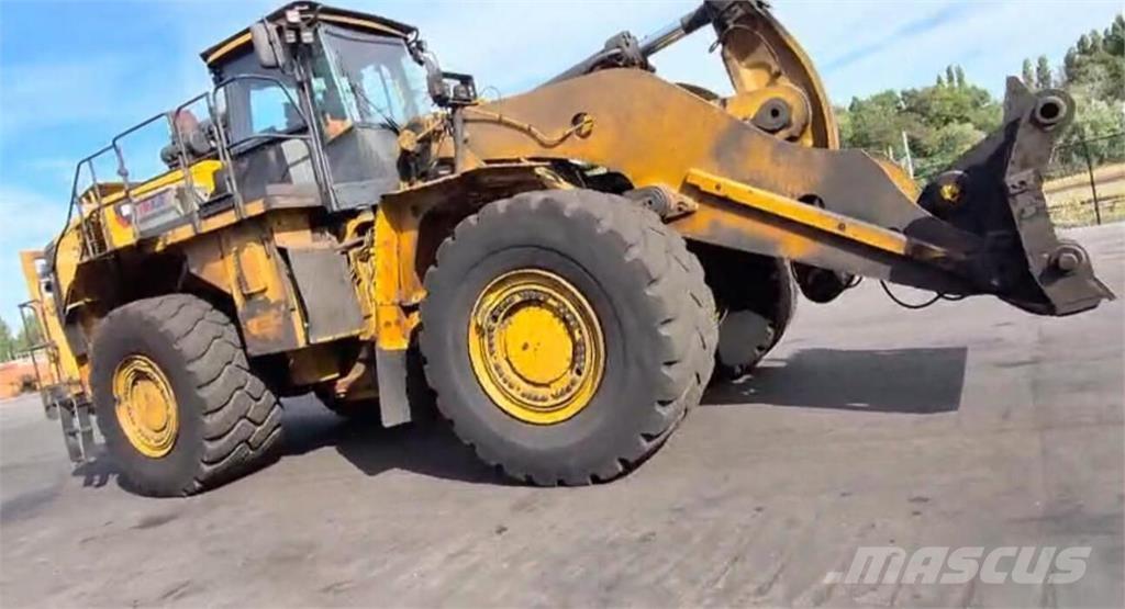 CAT 988K Kolové nakladače
