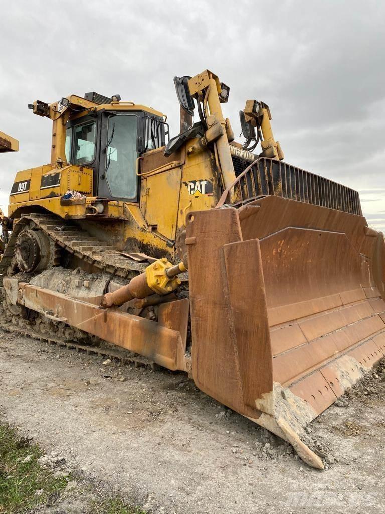 CAT D9T Pásové dozery