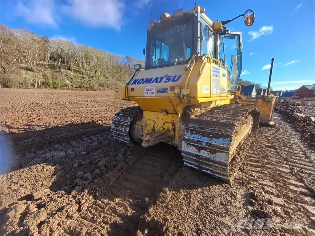 Komatsu D65PX-17 Pásové dozery