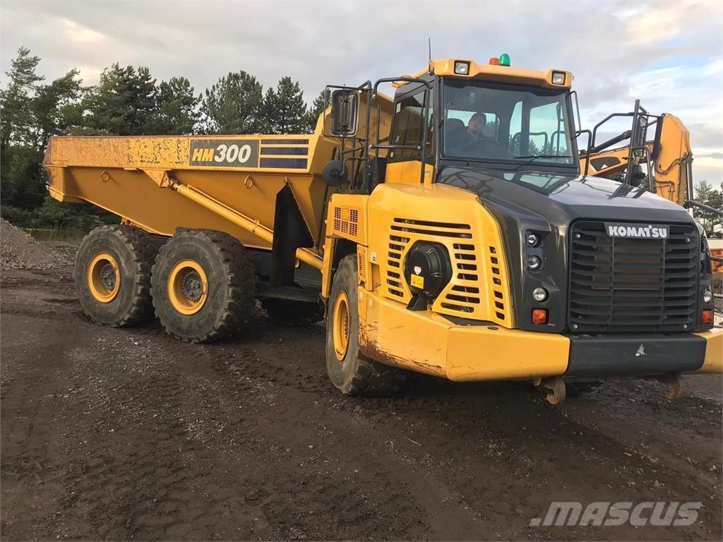 Komatsu HM300-5 Kloubové dempry