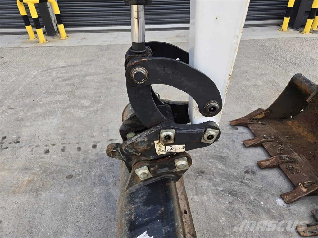 Bobcat E17 Mini rýpadla < 7t