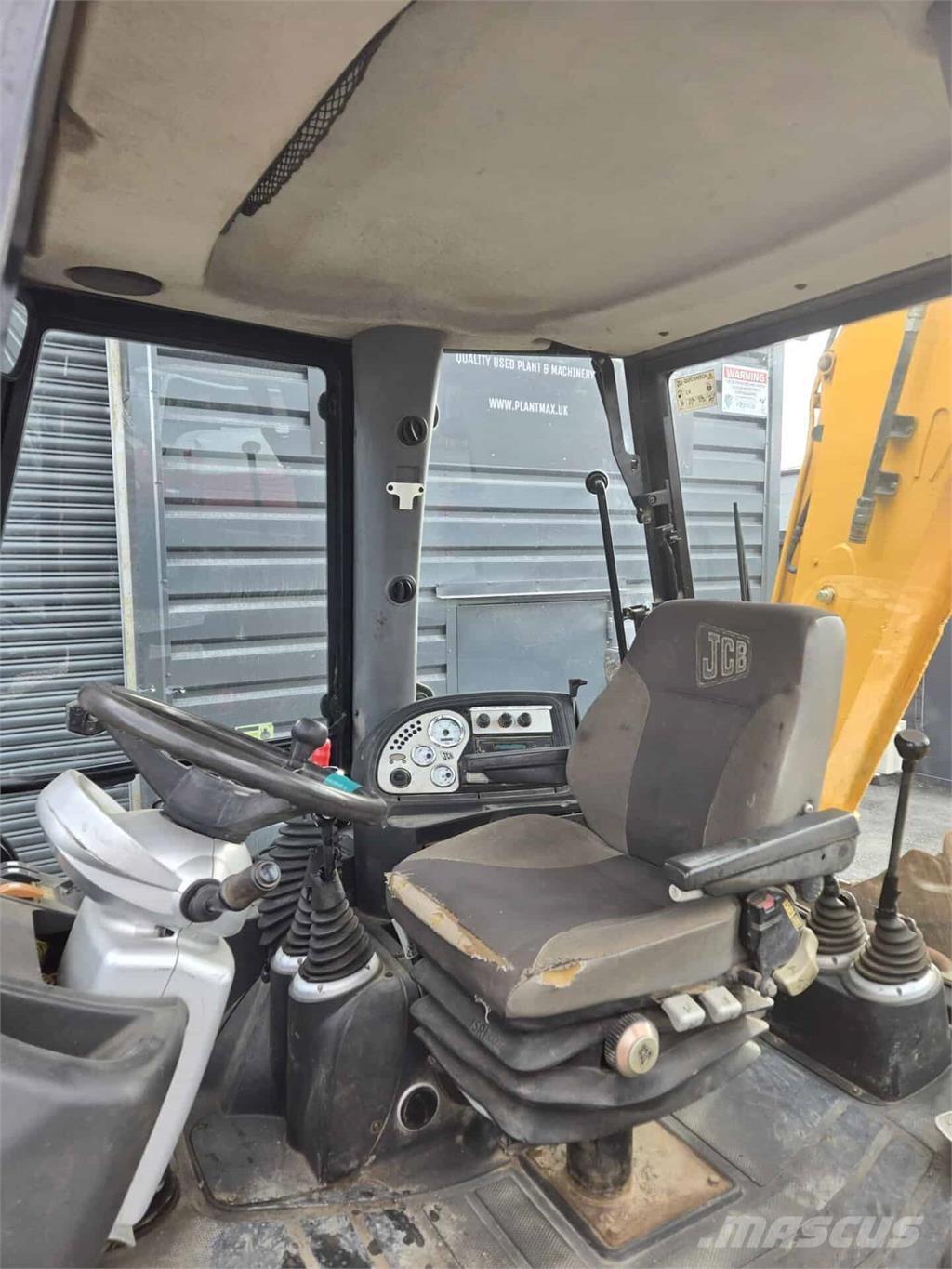 JCB 3CX Rýpadlo-nakladače