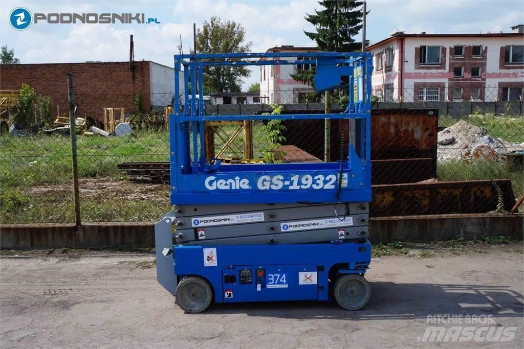 Genie 1932 Nůžková zvedací plošina