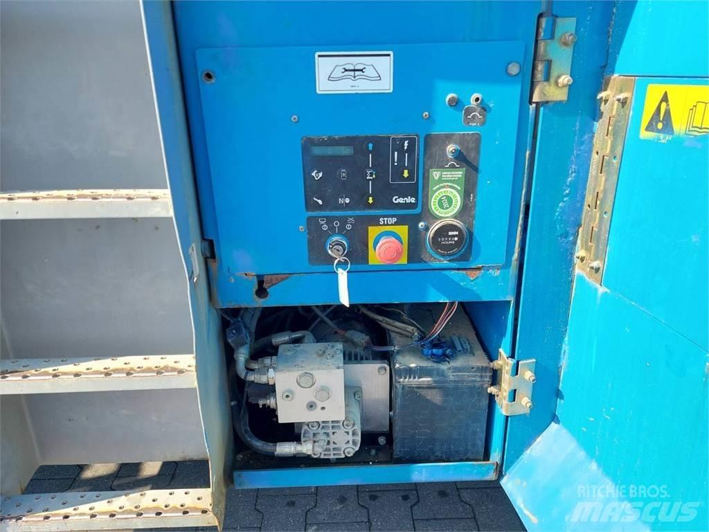 Genie GS-3390 Nůžková zvedací plošina