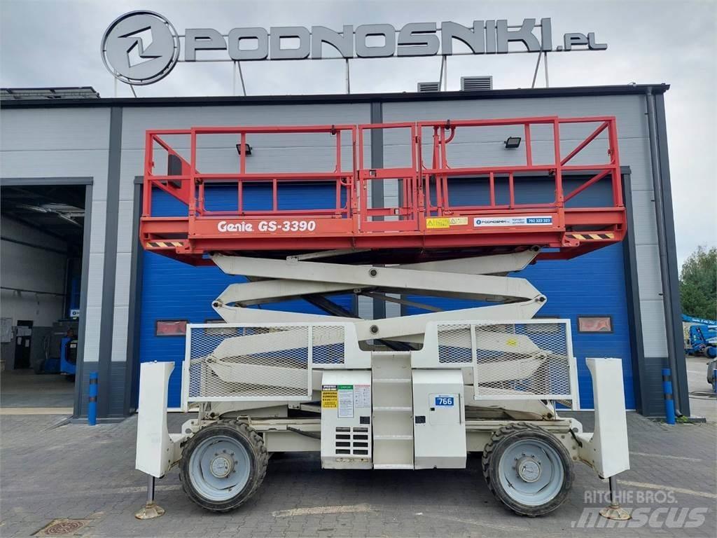 Genie GS-3390 Nůžková zvedací plošina
