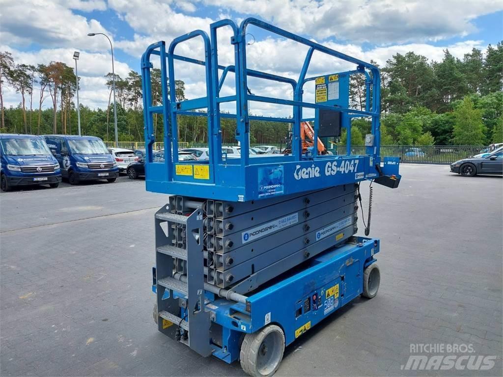 Genie GS-4047 Nůžková zvedací plošina