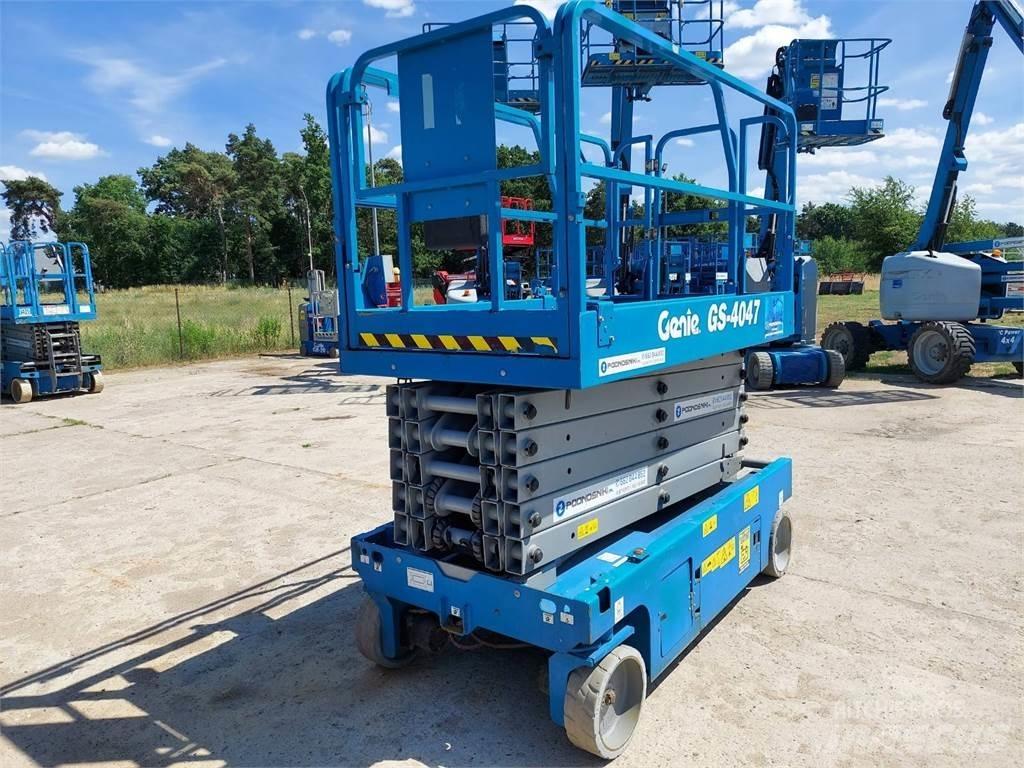 Genie GS-4047 Nůžková zvedací plošina