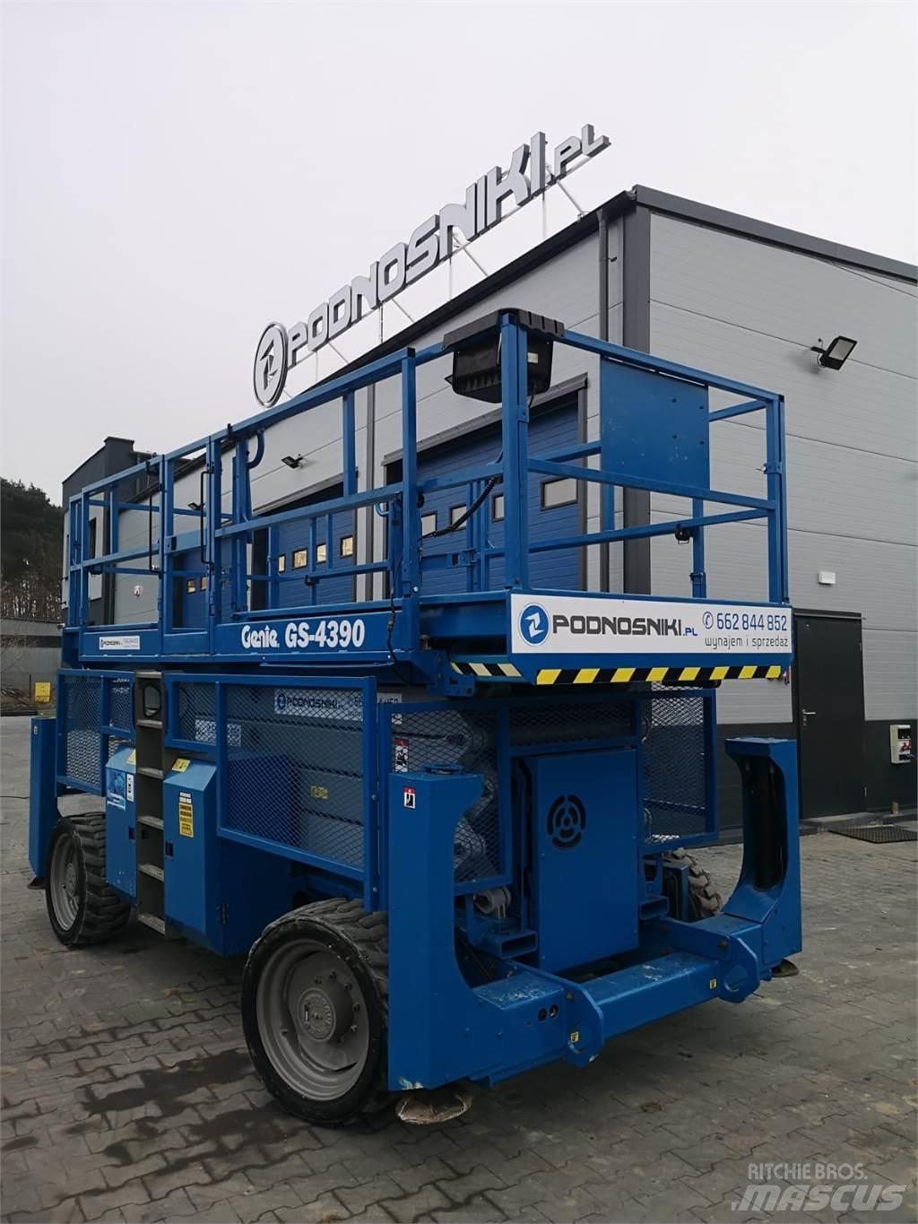 Genie GS-4390 Nůžková zvedací plošina