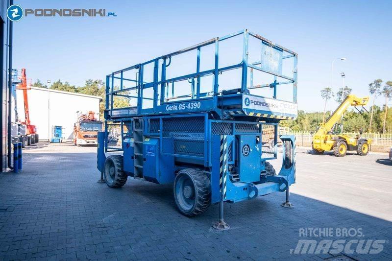 Genie GS-4390 Nůžková zvedací plošina
