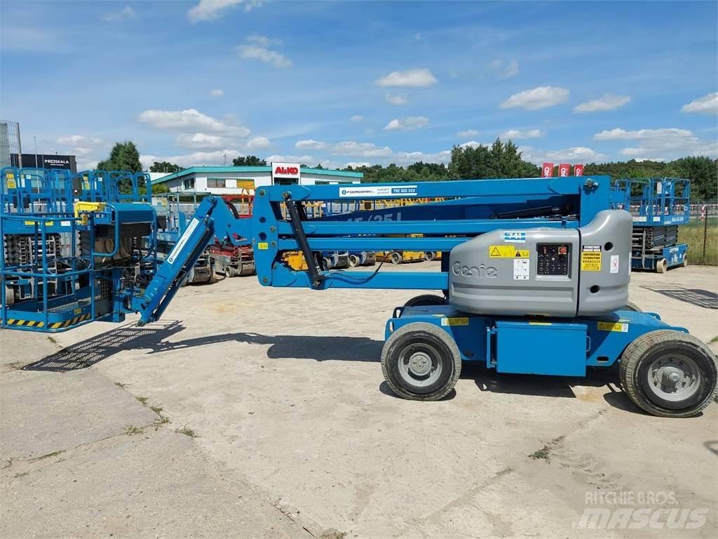 Genie Z-45/25J DC Kloubové plošiny
