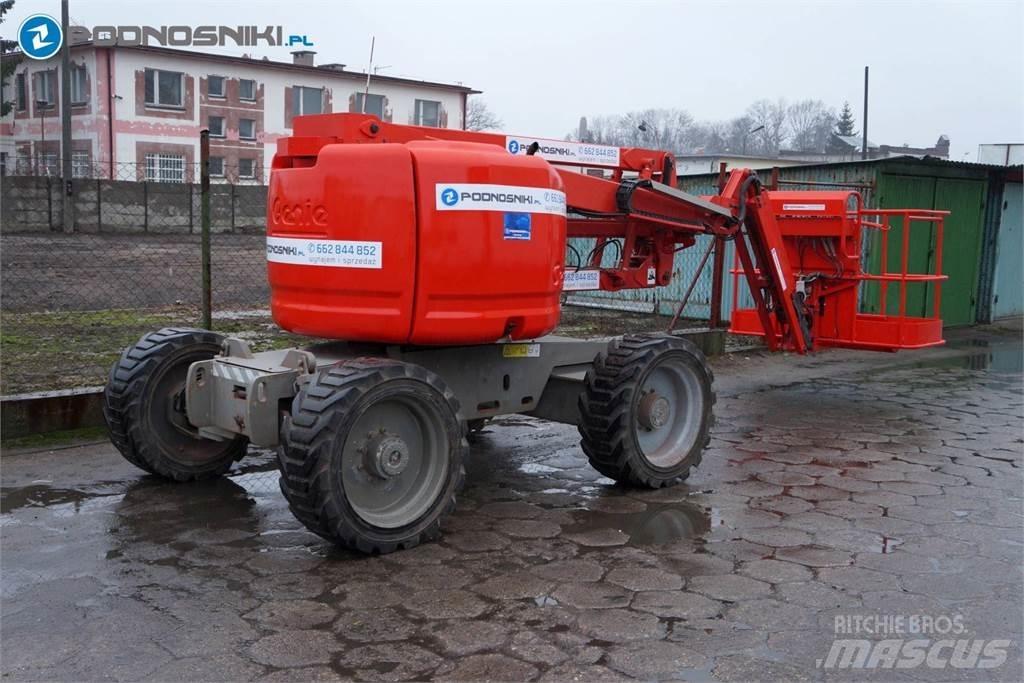 Genie Z45/25J Kloubové plošiny
