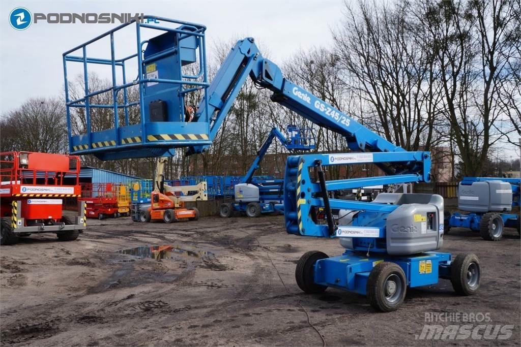 Genie Z45/25J DC Kloubové plošiny
