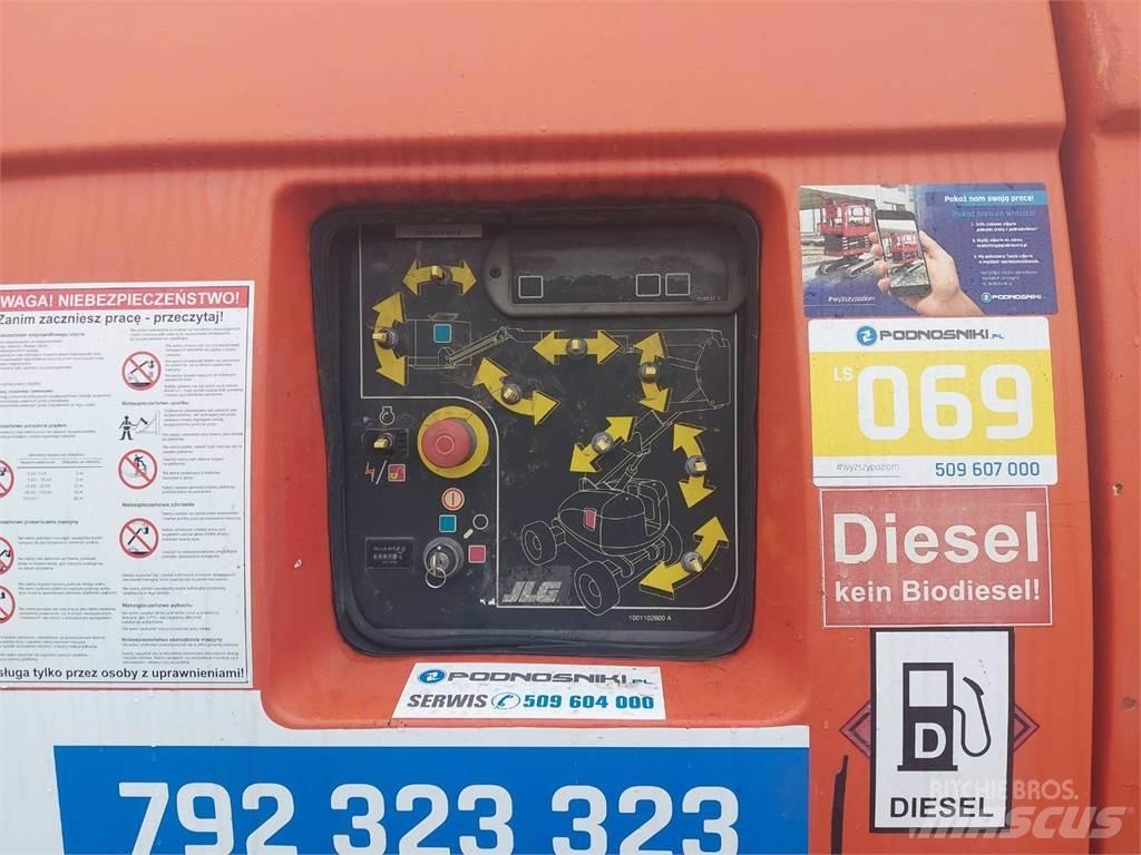 JLG 800AJ Kloubové plošiny
