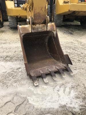 CAT 320 Pásová rýpadla