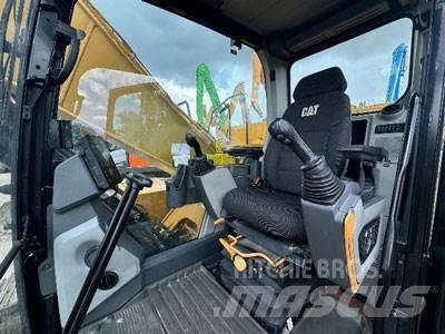 CAT 320 Pásová rýpadla