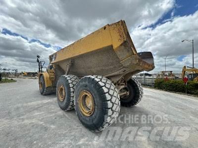 CAT 740 Kloubové dempry