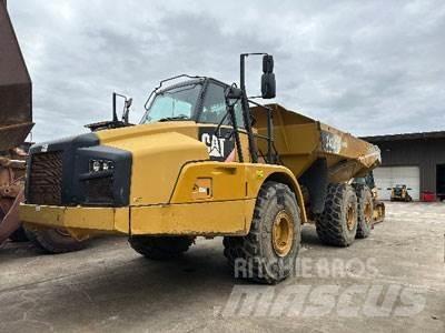 CAT 740B Kloubové dempry