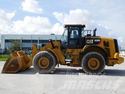 CAT 950M Kolové nakladače