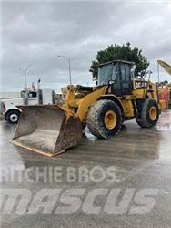 CAT 966M Kolové nakladače