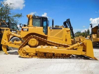 CAT D8T Pásové dozery