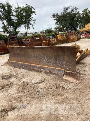 CAT D8T Angle Blade Ostatní komponenty