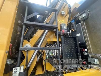 CAT MH3026 Stroje pro manipulaci s odpadem