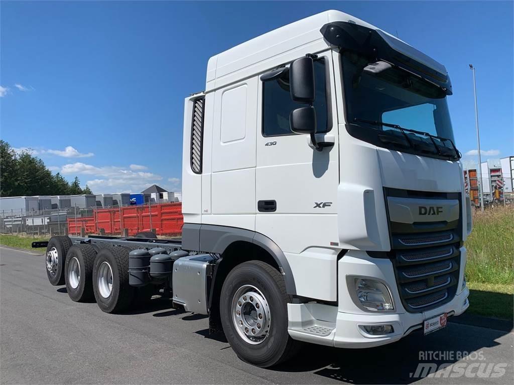 DAF XF 430 8x4*4 Nákladní vozidlo bez nástavby