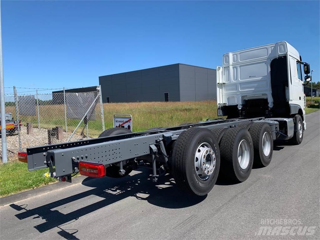 DAF XF 430 8x4*4 Nákladní vozidlo bez nástavby