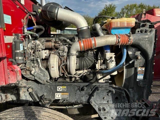 Peterbilt 384 Tahače