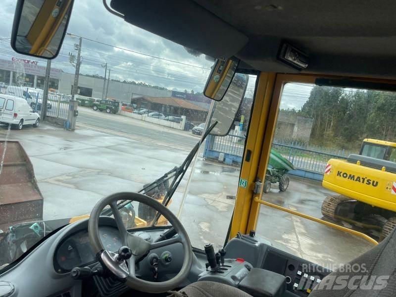 Volvo L 90 E Kolové nakladače