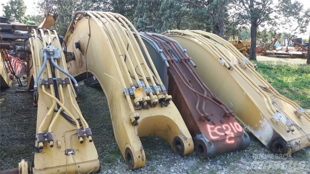 CAT 231D Podvozky a zavěšení kol