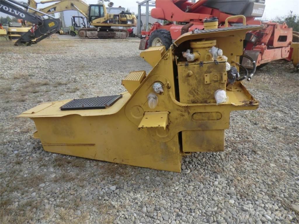 CAT 323D Stavebnictví - ostatní