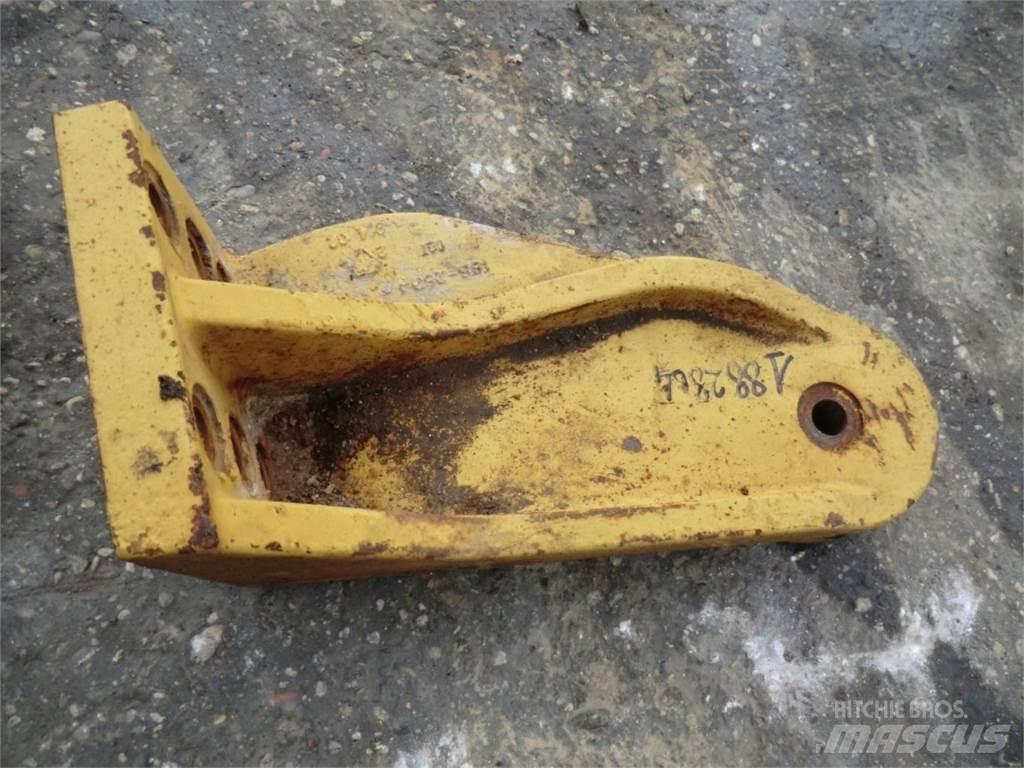 CAT 735 Podvozky a zavěšení kol
