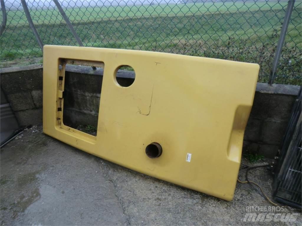 CAT 928G Podvozky a zavěšení kol