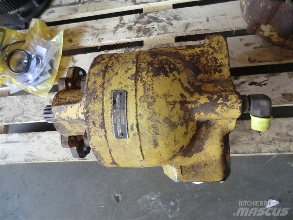 CAT 928G Podvozky a zavěšení kol