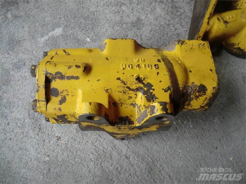 CAT 950H Podvozky a zavěšení kol