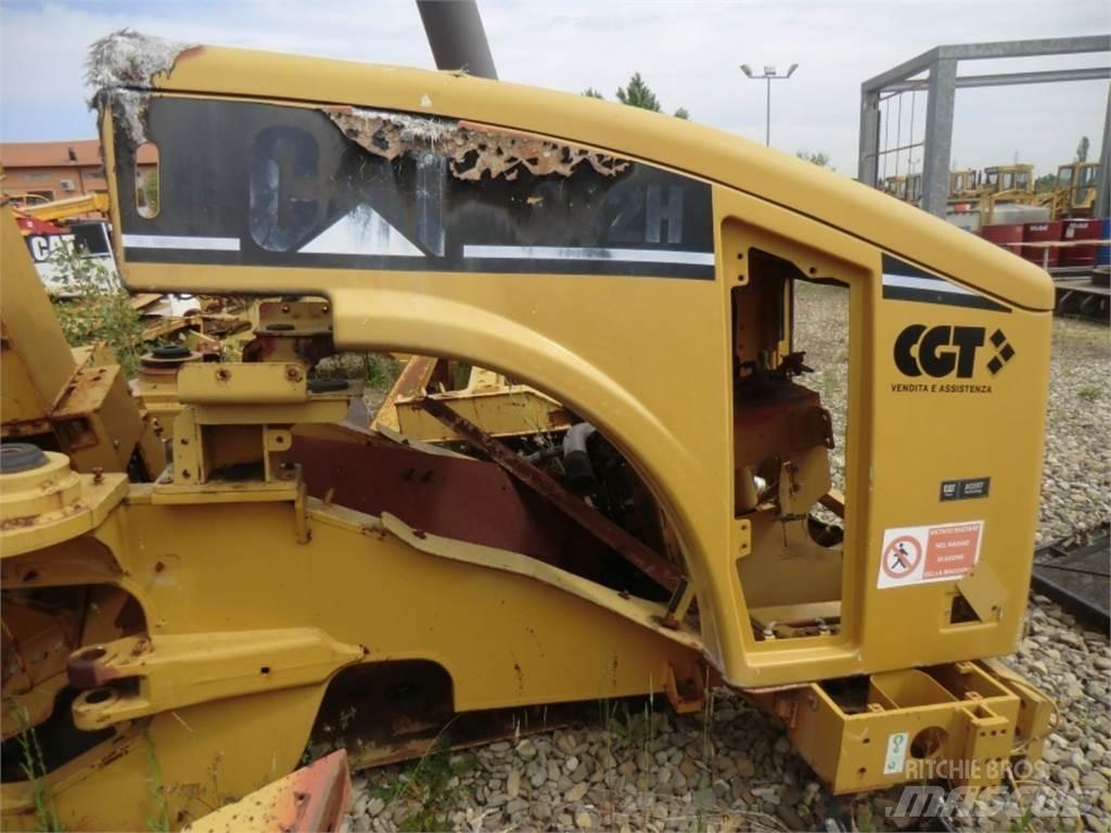 CAT 962H Podvozky a zavěšení kol