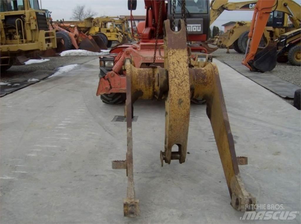 CAT 963 Podvozky a zavěšení kol