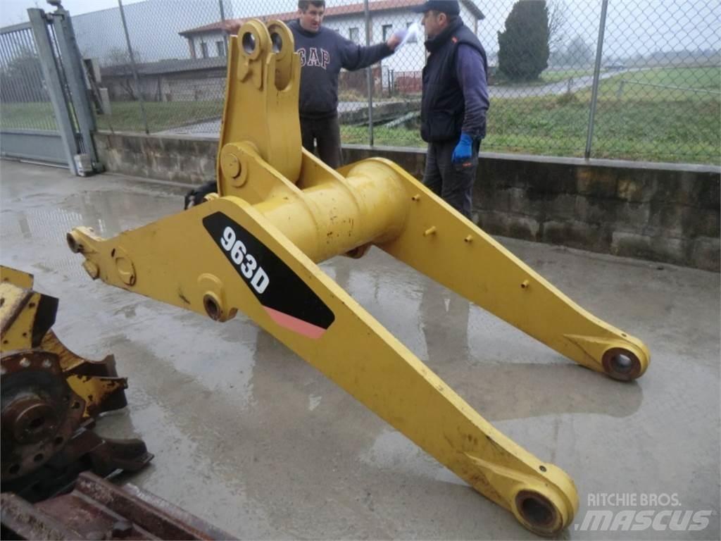 CAT 963D Podvozky a zavěšení kol