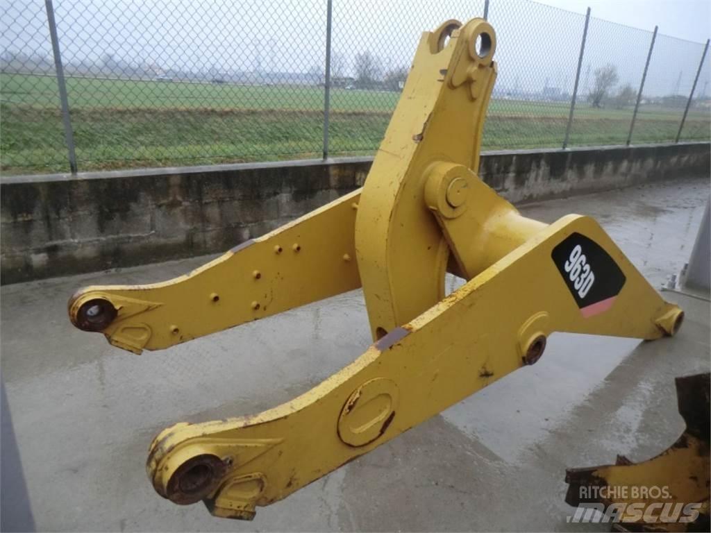 CAT 963D Podvozky a zavěšení kol