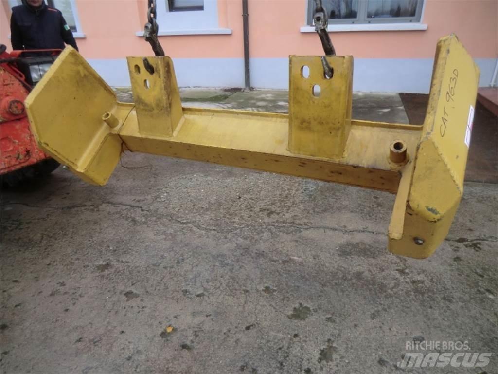 CAT 963D Podvozky a zavěšení kol