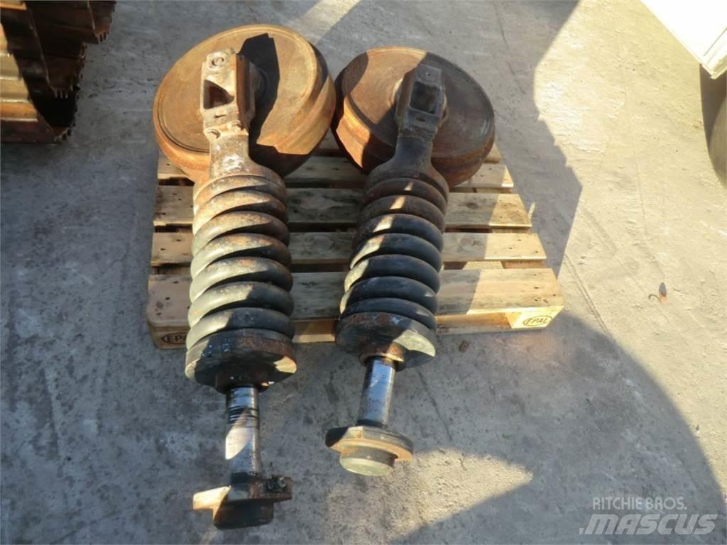 CAT 988F Podvozky a zavěšení kol