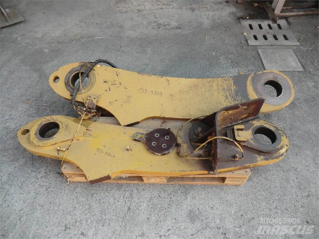 CAT 988H Podvozky a zavěšení kol
